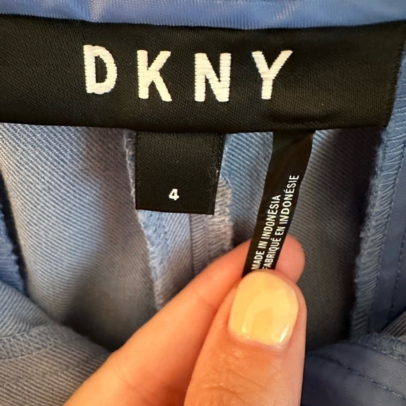 EUC DKNY Light Blue Straight Leg Trousers Size 4 - Picture 8 of 9